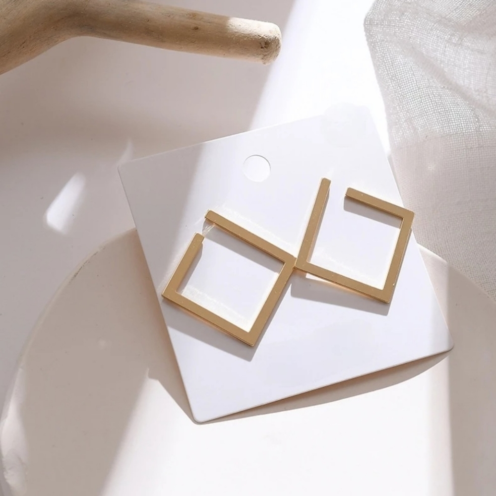 Square Earings - Picture 3 of 5